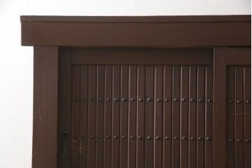 和製アンティーク　明治大正期　上質な和の空間づくりにおすすめ!!味わい深い色合いの四尺水屋箪笥(キャビネット、食器棚、重ね戸棚、収納棚)(R-062928)