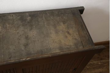 和製アンティーク　明治大正期　美しい杢目とシックな色合いが魅力的な水屋箪笥サイドボード(ローボード、収納棚、戸棚)(R-062929)