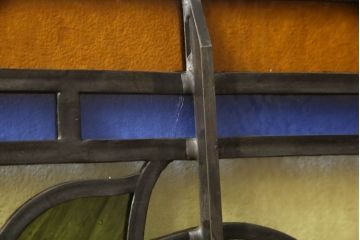 和製アンティーク　華やかな花の図柄が存在感を放つステンドグラス1枚(明り取り、明かり取り、窓)(R-062935)