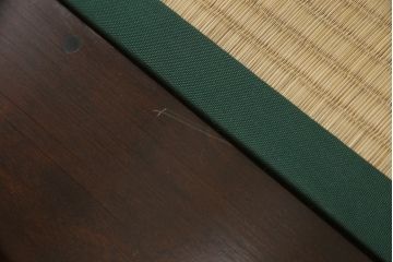 中古　北海道民芸家具　希少な絶版品!　シックなフレームと畳のコンビが和モダンな雰囲気を高める畳ベッド(セミダブル、たたみ)(R-062940)