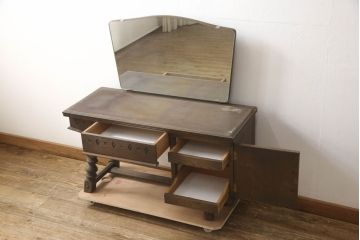 中古　永田良介商店　クラシカルな雰囲気を醸し出すドレッサーとスツールのセット(鏡台、ミラー、椅子、イス)(R-062942)