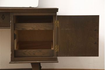 中古　永田良介商店　クラシカルな雰囲気を醸し出すドレッサーとスツールのセット(鏡台、ミラー、椅子、イス)(R-062942)