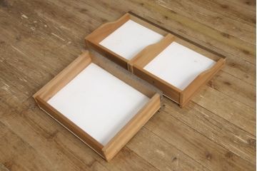 中古　永田良介商店　クラシカルな雰囲気を醸し出すドレッサーとスツールのセット(鏡台、ミラー、椅子、イス)(R-062942)