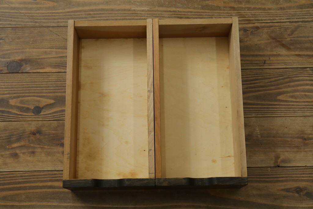 中古　美品　永田良介商店　クラシカルでモダンなデザインが珍しい着物箪笥　(R-062946)
