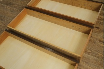 中古　美品　永田良介商店　クラシカルでモダンなデザインが珍しい着物箪笥　(R-062946)