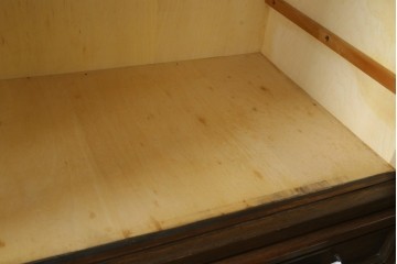中古　美品　永田良介商店　クラシカルでモダンなデザインが珍しい着物箪笥　(R-062946)