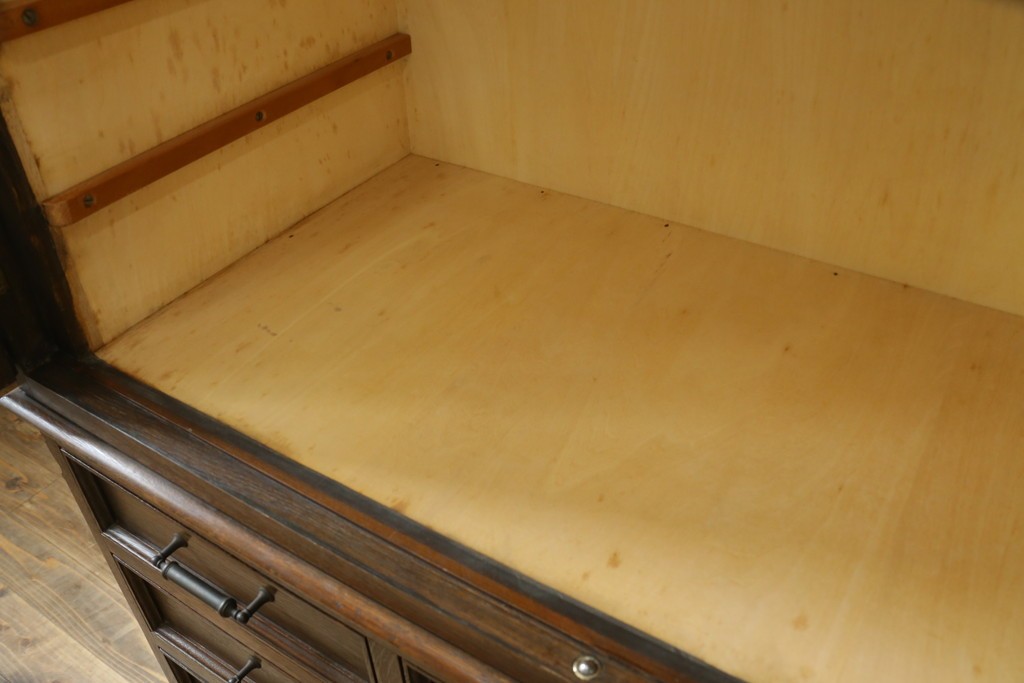 中古　美品　永田良介商店　クラシカルでモダンなデザインが珍しい着物箪笥　(R-062946)