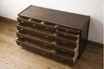中古　美品　内部国産桐材　タモ材　職人手造りの高級品!!造りが良いローチェスト(引き出し、ローボード、リビングボード)(R-062947)