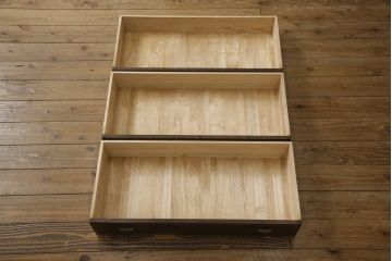 中古　美品　内部国産桐材　タモ材　職人手造りの高級品!!造りが良いローチェスト(引き出し、ローボード、リビングボード)(R-062947)