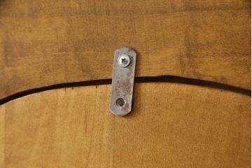 中古　美品　IDC大塚家具取り扱い　アメリカ高級家具　バウ・ファニチャー(Bau Furniture)　クイーンサイズ　優雅な雰囲気を醸し出すヘッドボード(ベッドフレーム)(定価約60万円)(R-062949)
