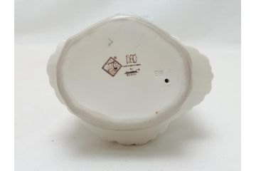  	スペイン　リヤドロ　LLADRO　NAO　Girl With Puppy(子犬を抱く少女)　フィギュリン(箱なし、陶器人形、置物、オブジェ、女の子、犬)(R-062951)