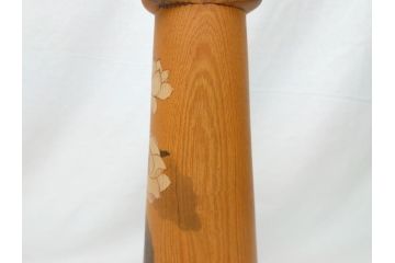 内閣総理大臣賞受賞作家　現代の名工　関口三作　創作こけし　白蓮　49cm(共箱なし、置物、人形、木彫)(R-062953)