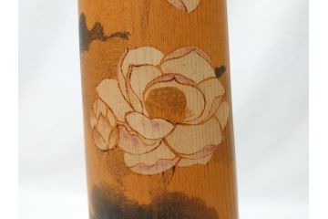内閣総理大臣賞受賞作家　現代の名工　関口三作　創作こけし　白蓮　49cm(共箱なし、置物、人形、木彫)(R-062953)