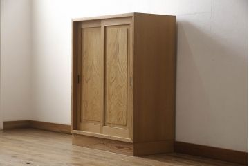 和製ビンテージ　総杉無垢材　鏡板一枚板　杢目が美しい下駄箱(ヴィンテージ、戸棚、収納棚)(R-062959)