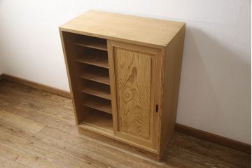 和製ビンテージ　総杉無垢材　鏡板一枚板　杢目が美しい下駄箱(ヴィンテージ、戸棚、収納棚)(R-062959)