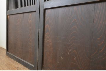 アンティーク建具　深みのある色合いが魅力的な格子帯戸2枚セット(格子戸、引き戸)(R-062970)