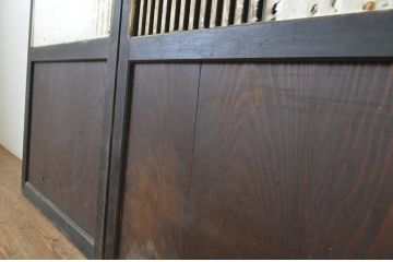 アンティーク建具　深みのある色合いが魅力的な格子帯戸2枚セット(格子戸、引き戸)(R-062970)