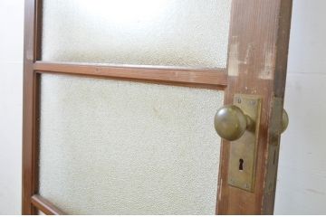 アンティーク建具　シンプルなデザインで取り入れやすいダイヤガラス扉1枚(ドア、ガラス扉)(R-062975)