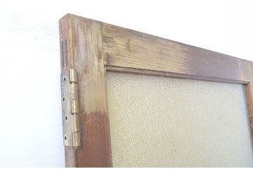 アンティーク建具　シンプルなデザインで取り入れやすいダイヤガラス扉1枚(ドア、ガラス扉)(R-062975)