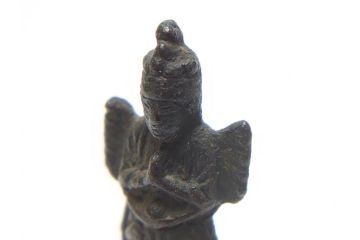  	江戸期　古い仏像など5点(置物、オブジェ、古銅、古玩、観音像、チベット像?)(R-062993)