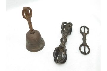 時代物　密教法具　金剛鈴　五鈷杵　三鈷杵　仏具3点セット(金剛杵、ヴァジュラ、ドルジェ、お守り、仏教美術)(R-062995)