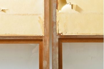 アンティーク建具　ガラス入り　腰板欅(ケヤキ)材　落ち着きのある和を演出する障子戸2枚セット(引き戸、ガラス帯戸、建具)(R-063022)