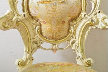 中古　イタリアブランド家具　SILIK(シリック)　細部まで凝った造りが美しいアームチェア(サロンチェア、椅子、イス)(定価約60万円)(R-063026)