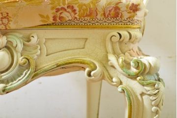 中古　イタリアブランド家具　SILIK(シリック)　細部まで凝った造りが美しいアームチェア(サロンチェア、椅子、イス)(定価約60万円)(R-063026)