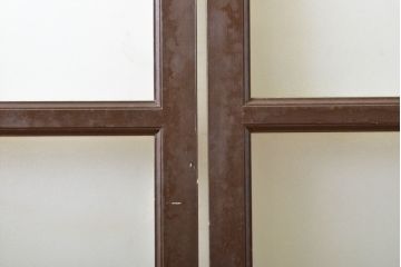 レトロ建具　昭和レトロ　ペイント仕上げ限定　レトロな雰囲気たっぷりなガラス戸2枚セット(引き戸、建具)(R-063028)