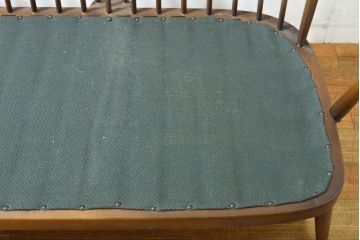 イギリスビンテージ　ERCOL(アーコール)　淡い色味のファブリックが上品な3人掛けソファ(ヴィンテージ、三人掛け、アームソファ、英国、北欧)(R-063033)