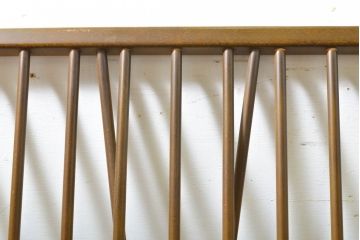 イギリスビンテージ　ERCOL(アーコール)　淡い色味のファブリックが上品な3人掛けソファ(ヴィンテージ、三人掛け、アームソファ、英国、北欧)(R-063033)