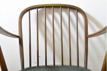イギリスビンテージ　ERCOL(アーコール)　贅沢な一人の時間におすすめの1人掛けソファ(ヴィンテージ、一人掛け、チェア、椅子、アームチェア、英国、北欧)(R-063035)