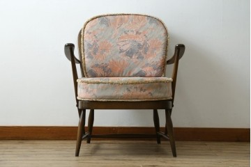 イギリスビンテージ　ERCOL(アーコール)　贅沢な一人の時間におすすめの1人掛けソファ　(R-063035)
