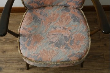 イギリスビンテージ　ERCOL(アーコール)　贅沢な一人の時間におすすめの1人掛けソファ　(R-063035)