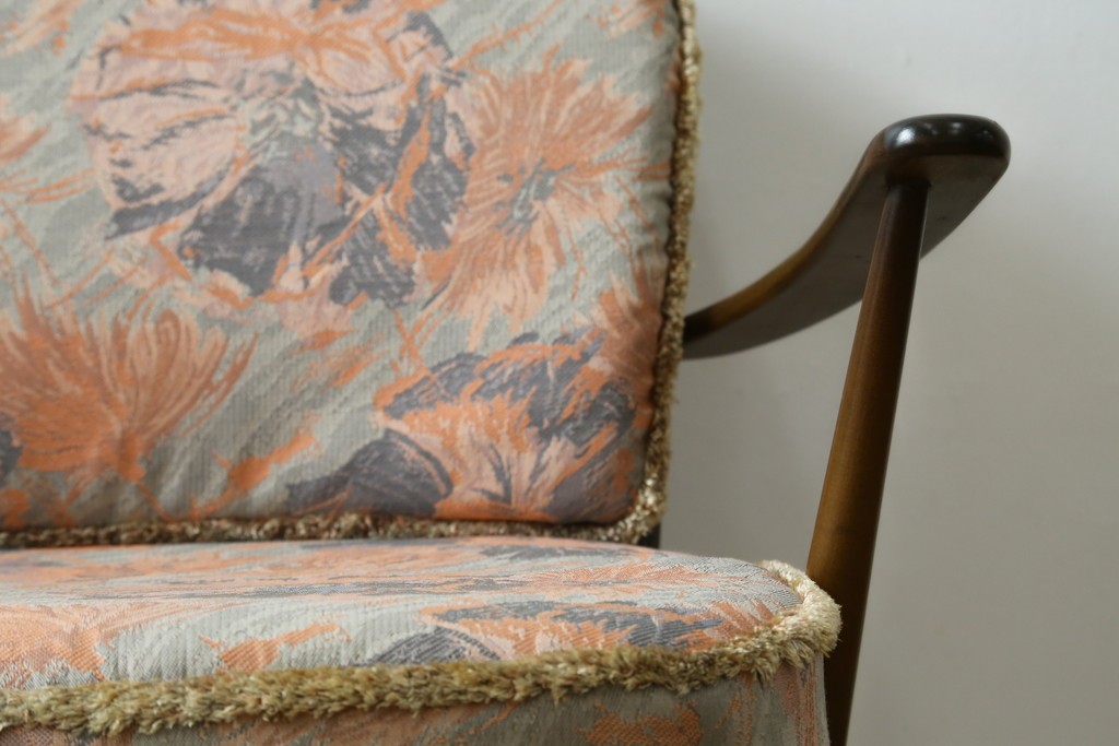 イギリスビンテージ　ERCOL(アーコール)　贅沢な一人の時間におすすめの1人掛けソファ　(R-063035)