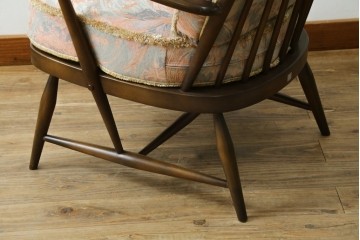 イギリスビンテージ　ERCOL(アーコール)　贅沢な一人の時間におすすめの1人掛けソファ　(R-063035)