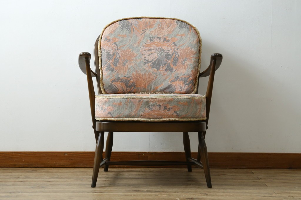 イギリスビンテージ　ERCOL(アーコール)　贅沢な一人の時間におすすめの1人掛けソファ　(R-063036)