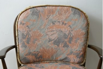 イギリスビンテージ　ERCOL(アーコール)　贅沢な一人の時間におすすめの1人掛けソファ　(R-063036)