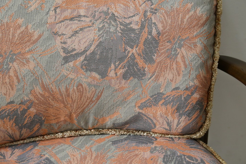 イギリスビンテージ　ERCOL(アーコール)　贅沢な一人の時間におすすめの1人掛けソファ　(R-063036)