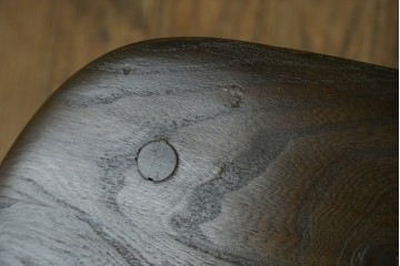 イギリスアンティーク　ERCOL(アーコール)　クッション付き　アザミの透かし彫りが上品な印象を与えるシスルバックチェア2脚セット　(R-063037)
