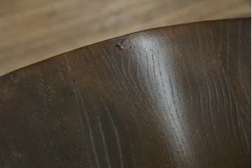 イギリスアンティーク　ERCOL(アーコール)　クッション付き　アザミの透かし彫りが上品な印象を与えるシスルバックチェア2脚セット　(R-063037)