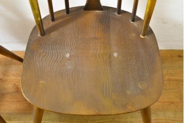 イギリスアンティーク　ERCOL(アーコール)　クッション付き　アザミの透かし彫りが上品な印象を与えるシスルバックチェア2脚セット(椅子、ダイニングチェア、板座チェア、イス、バラ売り可能)(R-063037)