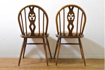 イギリスアンティーク　ERCOL(アーコール)　クッション付き　アザミの透かし彫りが上品な印象を与えるシスルバックチェア2脚セット(椅子、ダイニングチェア、板座チェア、イス、バラ売り可能)(R-063037)