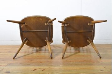 イギリスアンティーク　ERCOL(アーコール)　クッション付き　アザミの透かし彫りが上品な印象を与えるシスルバックチェア2脚セット(椅子、ダイニングチェア、板座チェア、イス、バラ売り可能)(R-063037)