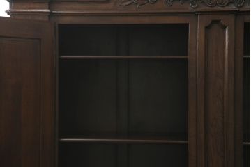 中古　美品　オランダ　高級海外輸入家具　特大!　オーク材　重厚感ある佇まいのワードローブキャビネット(戸棚、収納棚、洋服タンス)(R-063042)
