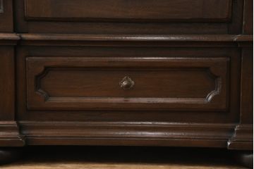 中古　美品　オランダ　高級海外輸入家具　特大!　オーク材　重厚感ある佇まいのワードローブキャビネット(戸棚、収納棚、洋服タンス)(R-063042)