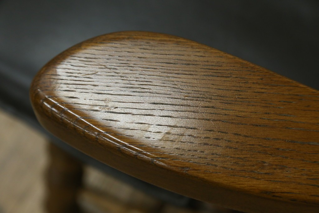 和製ビンテージ　高島屋　ナラ材　座面低め　本革クッション付き!男前な雰囲気漂うスモーカーズボウチェア　(R-063047)