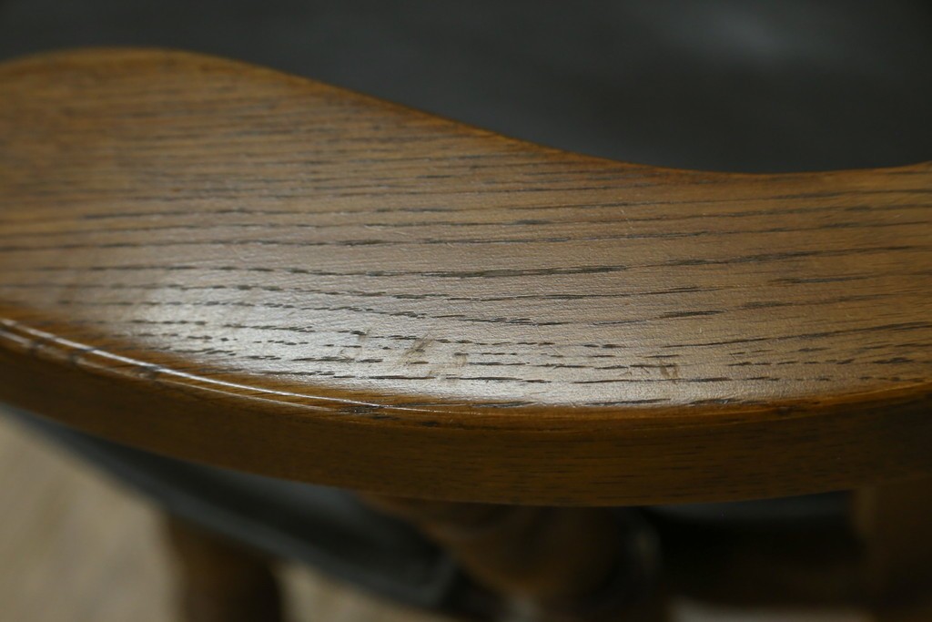 和製ビンテージ　高島屋　ナラ材　座面低め　本革クッション付き!男前な雰囲気漂うスモーカーズボウチェア　(R-063047)