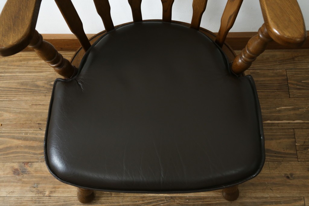 和製ビンテージ　高島屋　ナラ材　座面低め　本革クッション付き!男前な雰囲気漂うスモーカーズボウチェア　(R-063047)