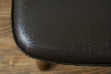 和製ビンテージ　高島屋　ナラ材　座面低め　本革クッション付き!男前な雰囲気漂うスモーカーズボウチェア　(R-063047)